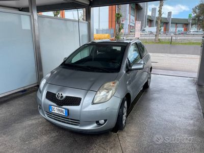 usata Toyota Yaris Automatica