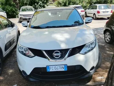 Usata Nissan Qashqai 110 CV (80 kW) 2016 Bianco SUV