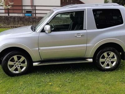 Usata Mitsubishi Pajero Intense 160 CV (117 kW) 2007 Grigio SUV