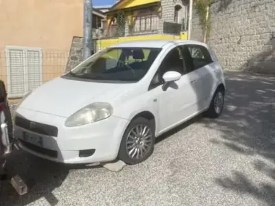 Usata Fiat Grande Punto 75 CV (55 kW) 2010 Utilitaria