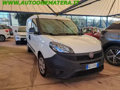 Occasion Fiat Doblò Lounge 90 ch (66 kW) 2022 Blanc Monospace