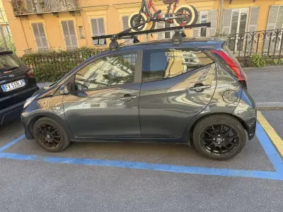 Usata Toyota Aygo X-clusiv 72 CV (52 kW) 2020 Grigio Utilitaria
