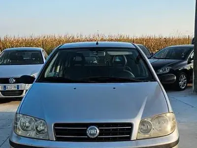 Usata Fiat Punto Active 60 CV (44 kW) 2005 Grigio Utilitaria