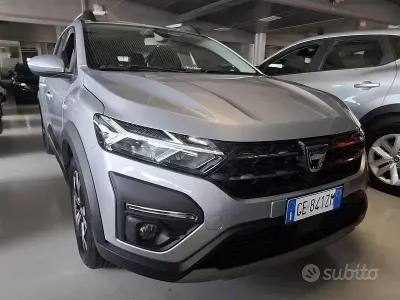 Usata Dacia Sandero Comfort 101 CV (74 kW) 2021 Grigio Berlina