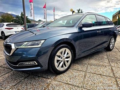 Usado Skoda Octavia G-TEC Style 131 CV (96 kW) 2021 Gris Familiar