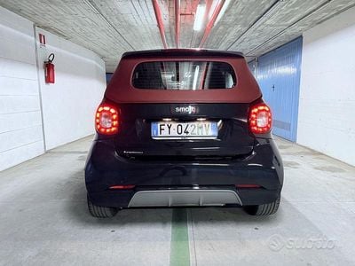 Usata Smart ForTwo Cabrio Superpassion 90 CV (66 kW) 2019 Nero Cabrio