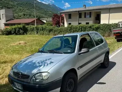 Usata Citroën Saxo 60 CV (44 kW) 2002 Grigio Utilitaria