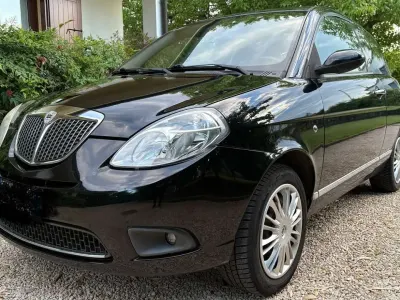 Usata Lancia Ypsilon 60 CV (44 kW) 2007 Nero Utilitaria