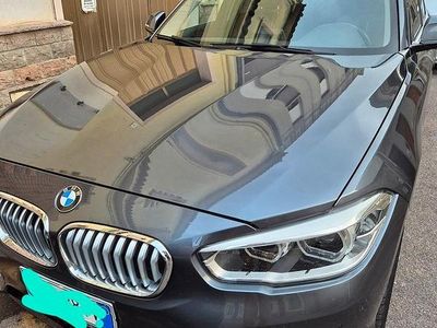 Usata BMW 118 150 CV (110 kW) 2019 Grigio Utilitaria