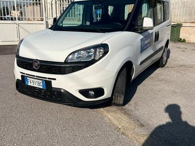 Usata Fiat Doblò Lounge 104 CV (76 kW) 2019 Bianco Monovolume