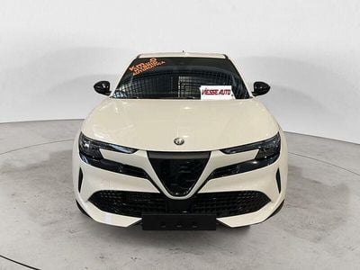Nuova Alfa Romeo Junior Edizione Speciale 145 CV (106 kW) 2025 SUV