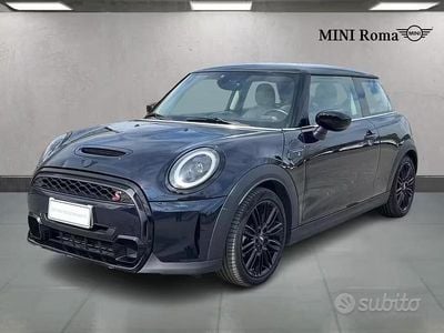 Begagnad Mini Cooper S 178 HK (130 kW) 2022 Svart Halvkombi