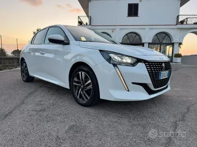 Usata Peugeot 208 Allure 102 CV (75 kW) 2020 Bianco Utilitaria
