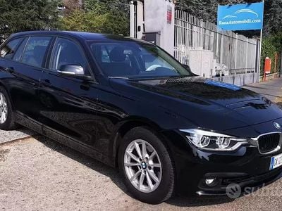 Usata BMW 318 136 CV (100 kW) 2019 Nero metallizzato Station wagon