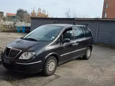 Usata Lancia Phedra 128 CV (94 kW) 2005 Nero Monovolume