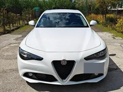 Usata Alfa Romeo Giulia Business 150 CV (110 kW) 2018 Bianco Berlina