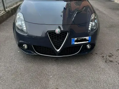 Usata Alfa Romeo Giulietta Distinctive 120 CV (88 kW) 2016 Utilitaria