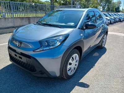 Nuova Toyota Aygo X Active 72 CV (52 kW) 2025 Grigio SUV