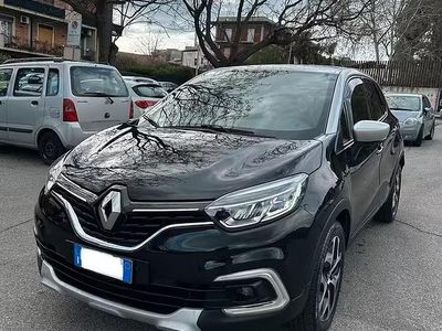 Usata Renault Captur 90 CV (66 kW) 2018 Nero SUV