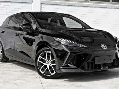 Usata MG MG4 EV Trophy 89 kW (122 CV) 2023 Nero Utilitaria