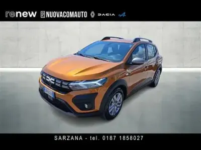 Usata Dacia Sandero Comfort 90 CV (66 kW) 2023 Arancione Utilitaria