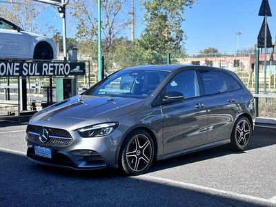 Usata Mercedes B200 AMG Line Premium 150 CV (110 kW) 2023 Grigio metallizzato Monovolume