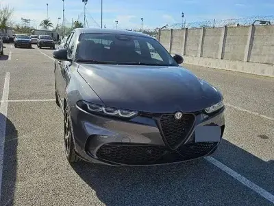 Usata Alfa Romeo Tonale Veloce 160 CV (117 kW) 2025 Grigio SUV