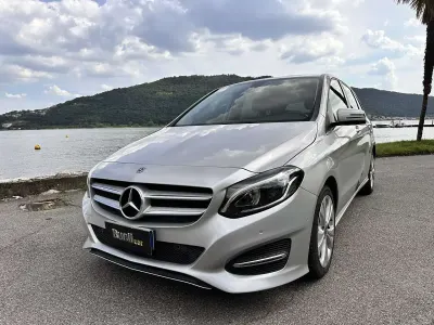 Begagnad Mercedes B200