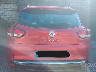Usata Renault Clio GrandTour 90 CV (66 kW) 2017 Rosso Station wagon