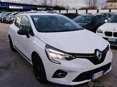 Usata Renault Clio V Intens 101 CV (74 kW) 2021 Bianco Berlina