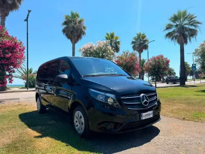 Usata Mercedes Vito 102 CV (75 kW) 2020 Nero Furgone