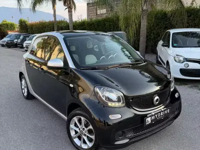 Usata Smart ForFour Passion 71 CV (52 kW) 2015 Nero Utilitaria