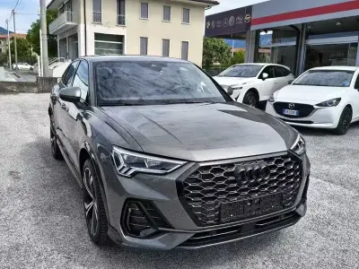 Usata Audi Q3 S-Line 150 CV (110 kW) 2024 Grigio scuro metallizzato SUV