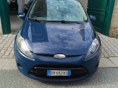 Usata Ford Fiesta Titanium 97 CV (71 kW) 2009 Blu Berlina