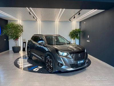 Usata Peugeot 2008 Allure 110 CV (80 kW) 2021 Grigio SUV