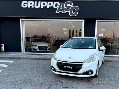 Usata Peugeot 208 75 CV (55 kW) 2015 Bianco Utilitaria