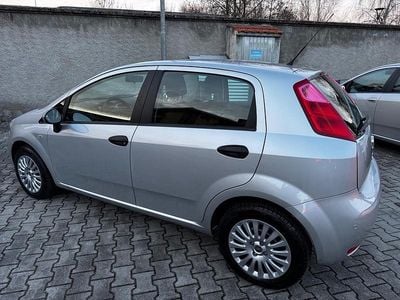 Usata Fiat Punto 77 CV (56 kW) 2015 Argento Utilitaria