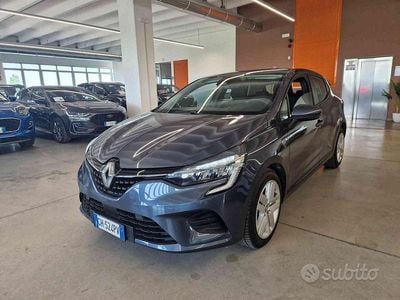 Usata Renault Clio V Business 90 CV (66 kW) 2021 Grigio scuro Berlina