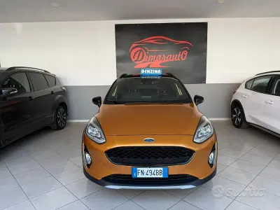 Usata Ford Fiesta 100 CV (73 kW) 2018 Marrone Utilitaria