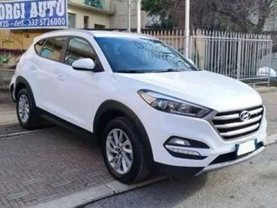 Usata Hyundai Tucson Comfort 116 CV (85 kW) 2016 Bianco SUV