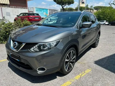 Usata Nissan Qashqai Acenta 131 CV (96 kW) 2015 Grigio SUV
