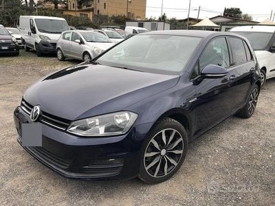 Second-hand VW Golf VII Highline 110 CP (80 kW) 2015 Albastru Berlinǎ