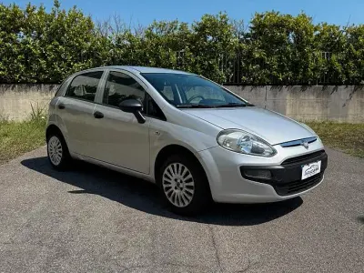 Usata Fiat Punto Evo 65 CV (47 kW) 2010 Bianco Utilitaria