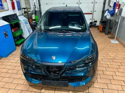 Nuova Alfa Romeo GT Junior 136 CV (100 kW) 2026 Blu navigli SUV