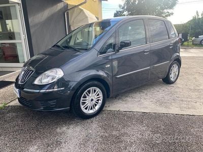 Usata Lancia Musa 90 CV (66 kW) 2009 Grigio Monovolume