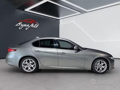 Usata Alfa Romeo Giulia Tech Edition 160 CV (117 kW) 2019 Grigio Berlina