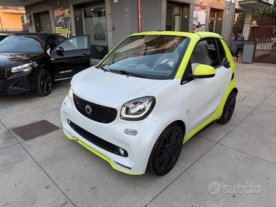 Usata Smart ForTwo Cabrio Brabus 109 CV (80 kW) 2019 Bianco Cabrio