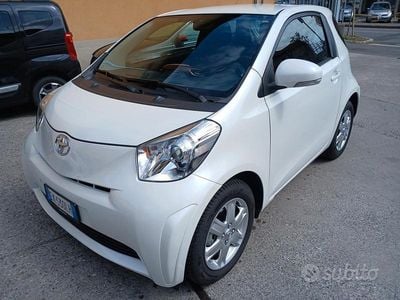 Gebraucht Toyota iQ Sol 68 PS (50 kW) 2011 Weiß Kleinwagen