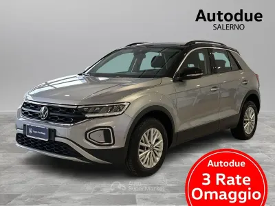 Usata VW T-Roc Life 150 CV (110 kW) 2024 Pyrit silver metallizzato nero SUV