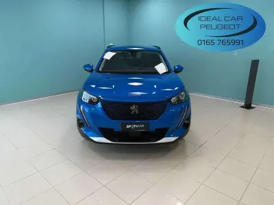 Usata Peugeot e-2008 Allure 56 kW (77 CV) 2021 Blu/azzurro SUV